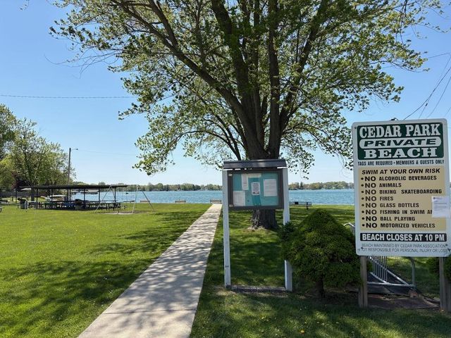 29941 Greenleaf DRIVE, Burlington, WI 53105