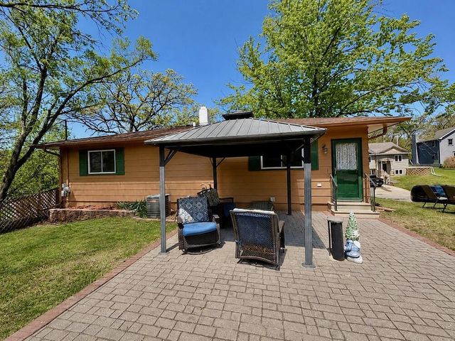 29941 Greenleaf DRIVE, Burlington, WI 53105