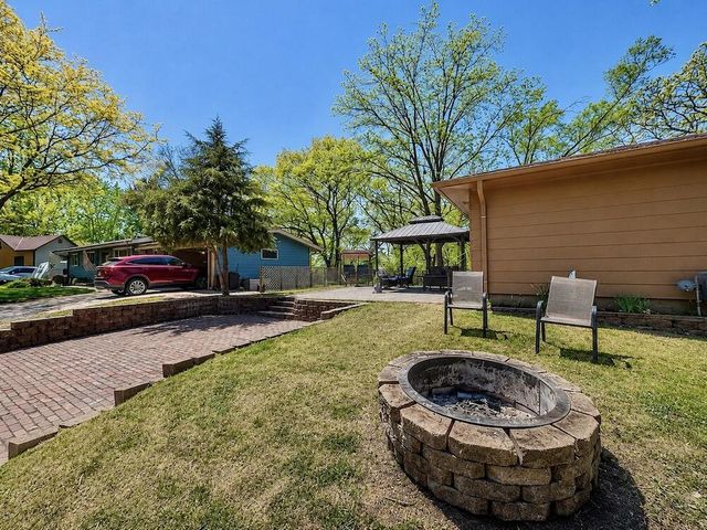 29941 Greenleaf DRIVE, Burlington, WI 53105