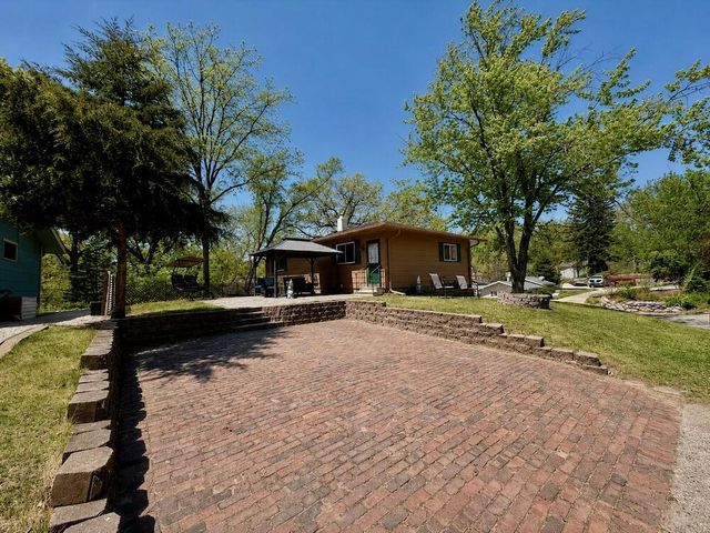 29941 Greenleaf DRIVE, Burlington, WI 53105