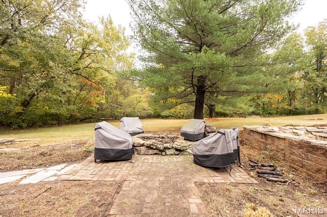 130 Covered Bridge Lane, Belleville, IL 62221