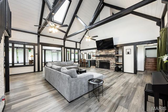 130 Covered Bridge Lane, Belleville, IL 62221