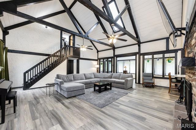 130 Covered Bridge Lane, Belleville, IL 62221