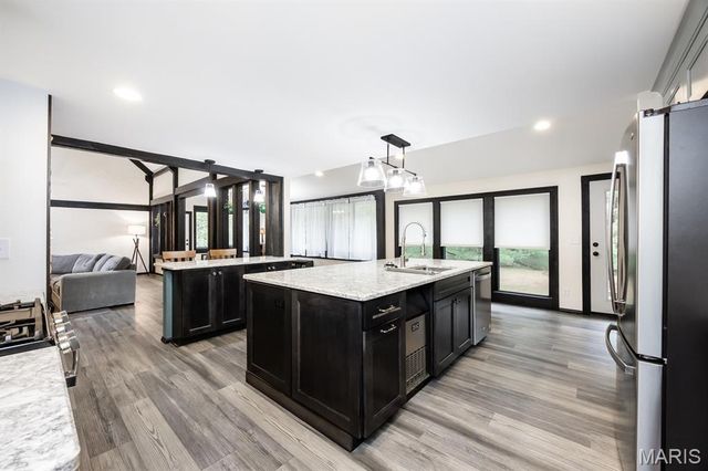 130 Covered Bridge Lane, Belleville, IL 62221