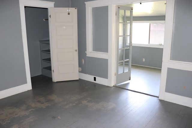 253 E Putnam Avenue, Porterville, CA 93257