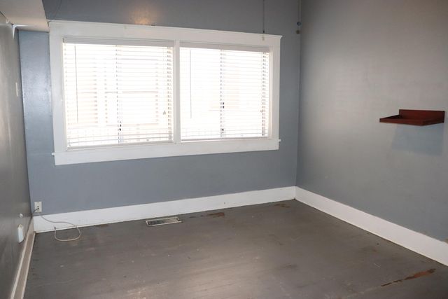 253 E Putnam Avenue, Porterville, CA 93257