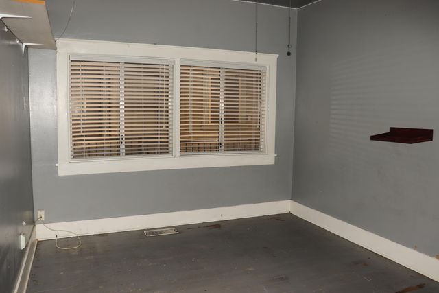 253 E Putnam Avenue, Porterville, CA 93257