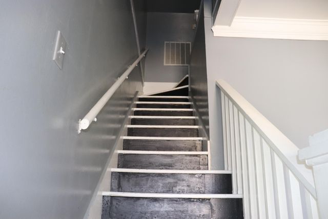 253 E Putnam Avenue, Porterville, CA 93257