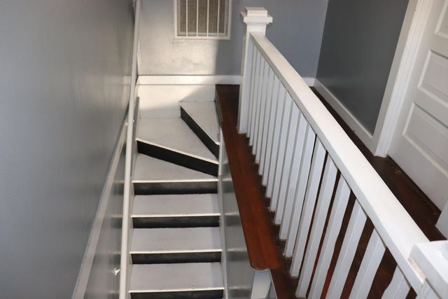 253 E Putnam Avenue, Porterville, CA 93257