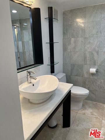 10535 Wilshire Boulevard D4, Los Angeles, CA 90024