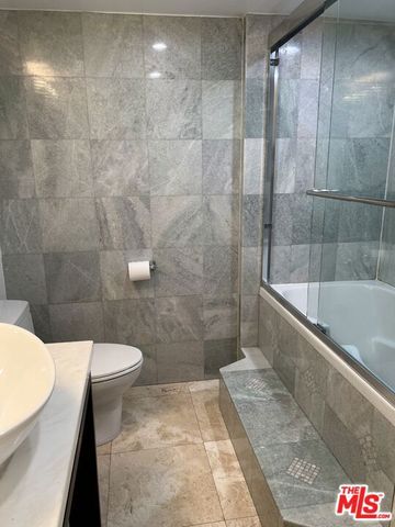 10535 Wilshire Boulevard D4, Los Angeles, CA 90024