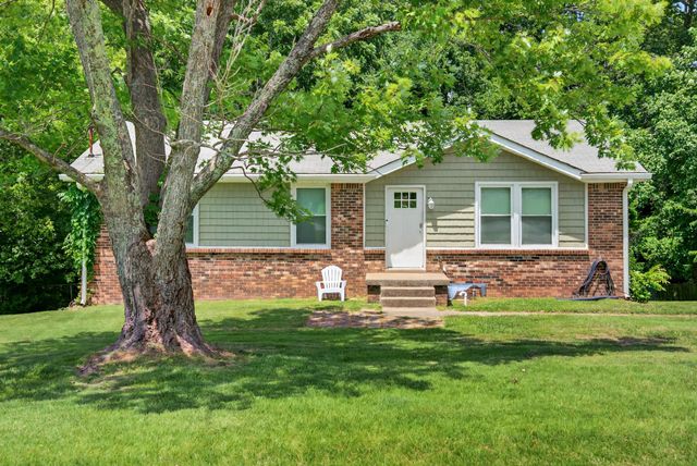 609 Chrisman Dr, Clarksville, TN 37042