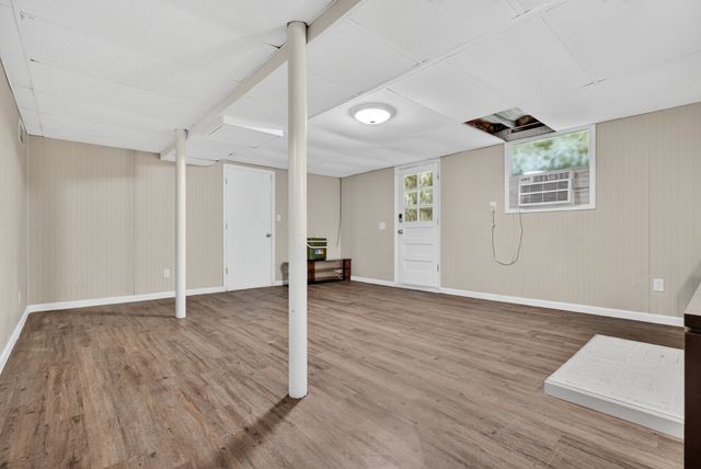 609 Chrisman Dr, Clarksville, TN 37042
