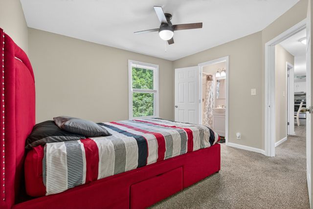 609 Chrisman Dr, Clarksville, TN 37042