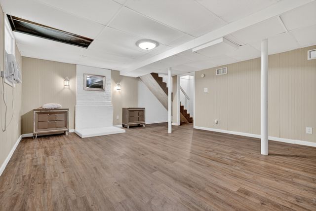 609 Chrisman Dr, Clarksville, TN 37042