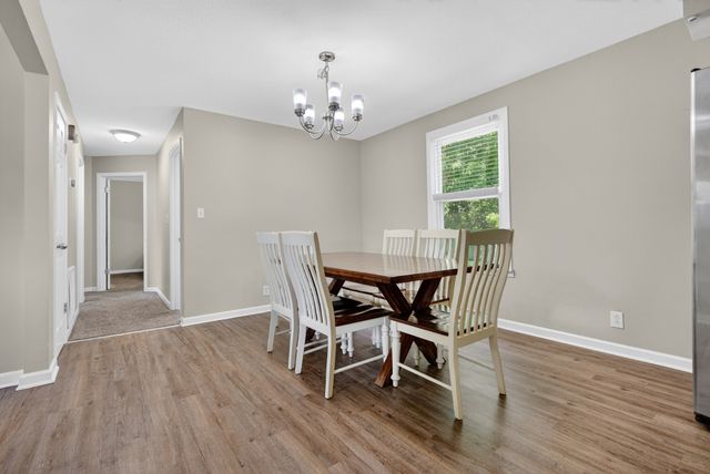 609 Chrisman Dr, Clarksville, TN 37042