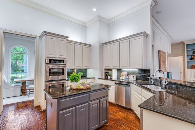 5900 Kensington Drive, Plano, TX 75093