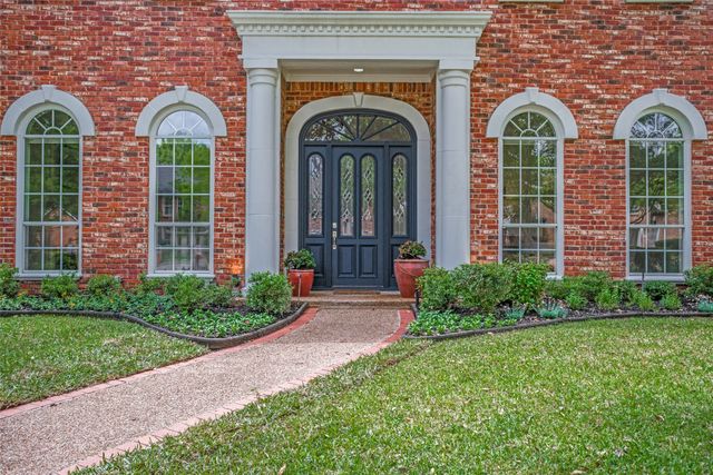 5900 Kensington Drive, Plano, TX 75093