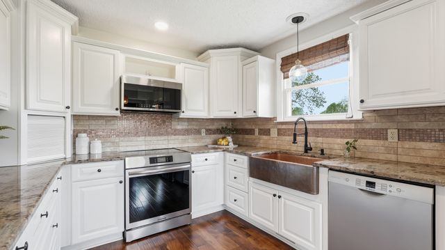 715 Poplar Dr, Mount Juliet, TN 37122