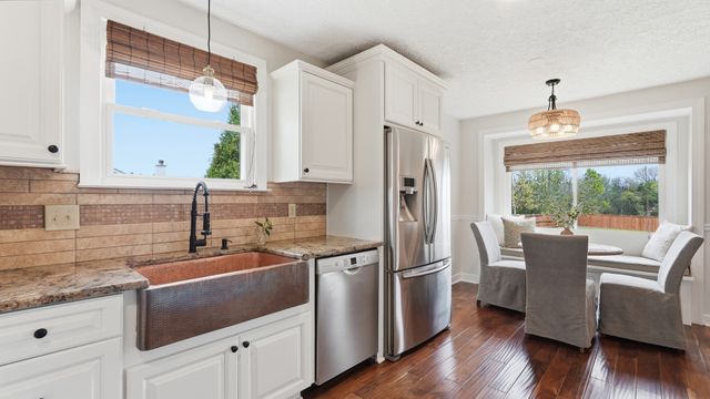 715 Poplar Dr, Mount Juliet, TN 37122