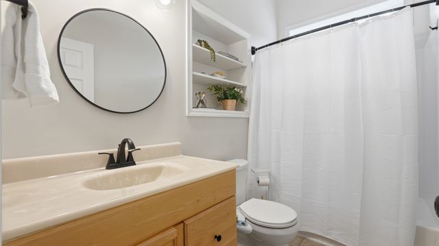 715 Poplar Dr, Mount Juliet, TN 37122