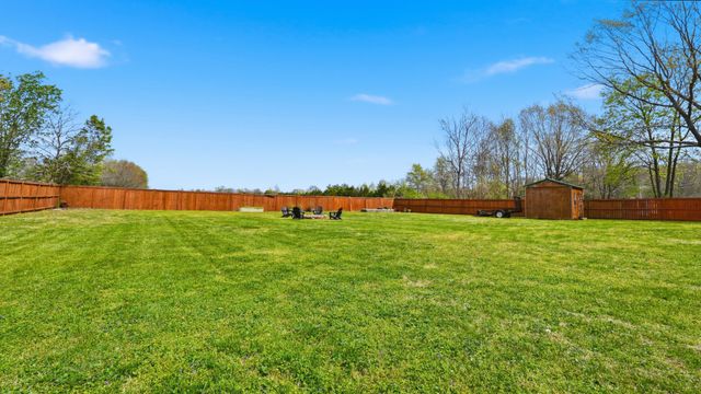 715 Poplar Dr, Mount Juliet, TN 37122