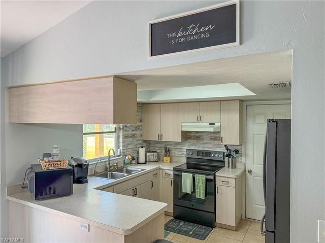 5870 Star Grass LN, Naples, FL 34116