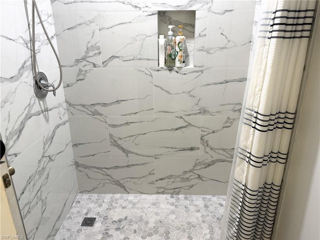 5870 Star Grass LN, Naples, FL 34116