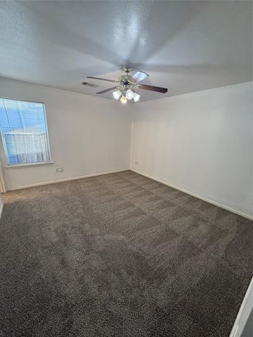 1639 Nichole Woods Drive, Houston, TX 77047