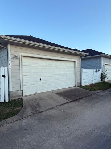 1639 Nichole Woods Drive, Houston, TX 77047