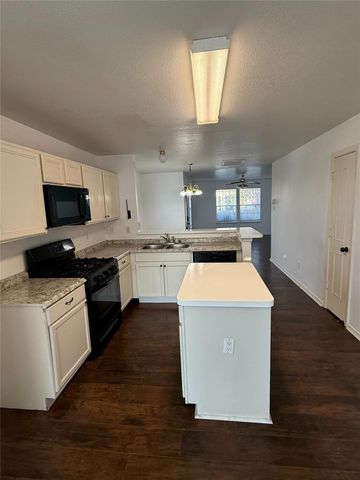 1639 Nichole Woods Drive, Houston, TX 77047