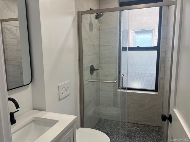 817 Onderdonk Avenue 2R, Ridgewood, NY 11385