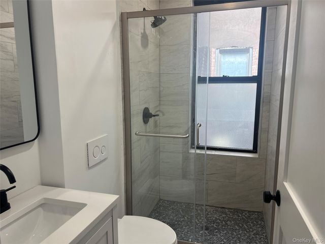 817 Onderdonk Avenue 2R, Ridgewood, NY 11385