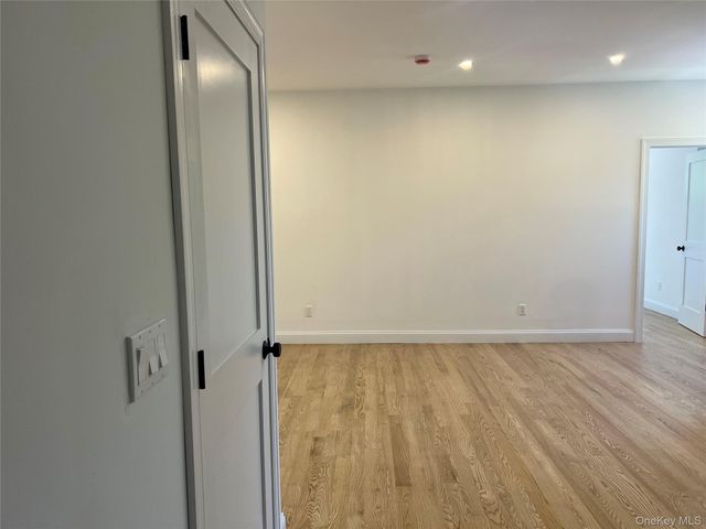817 Onderdonk Avenue 2R, Ridgewood, NY 11385