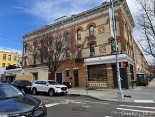 817 Onderdonk Avenue 2R, Ridgewood, NY 11385