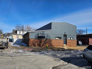 5634 morganford Road, St Louis, MO 63116