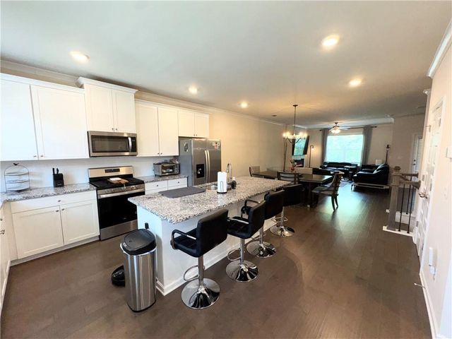 3025 Westpoint Circle, Snellville, GA 30078