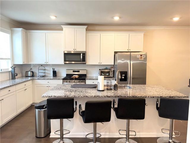 3025 Westpoint Circle, Snellville, GA 30078