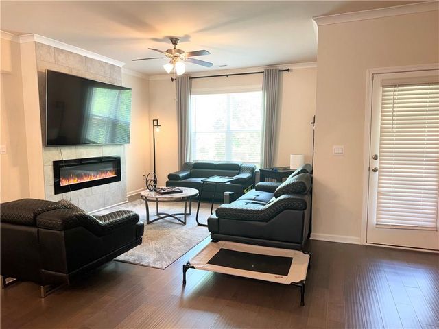 3025 Westpoint Circle, Snellville, GA 30078