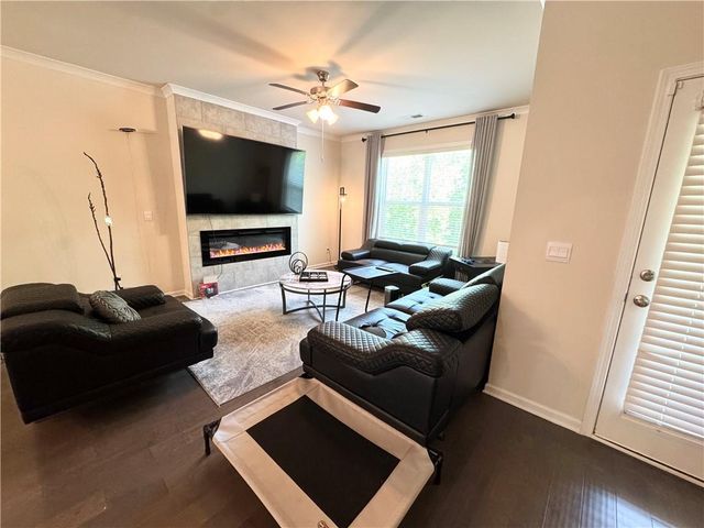 3025 Westpoint Circle, Snellville, GA 30078