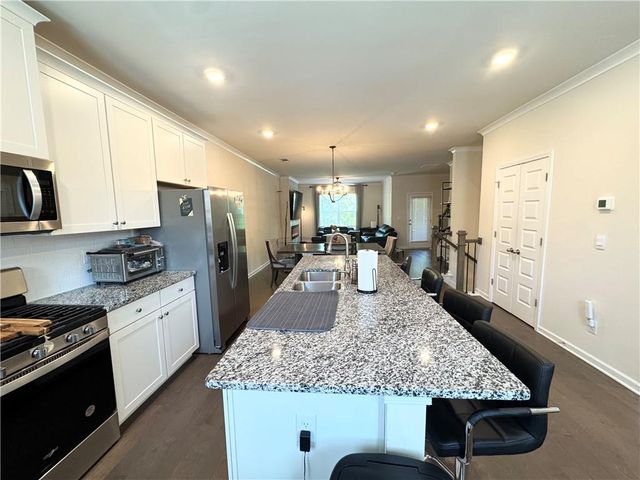 3025 Westpoint Circle, Snellville, GA 30078