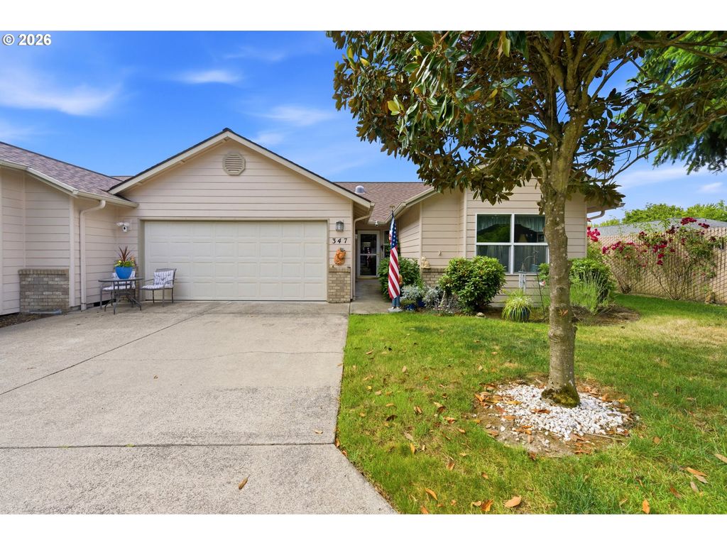 Image 1 of property listing at 347 Ne FIRCREST Pl, Mc Minnville, OR 97128