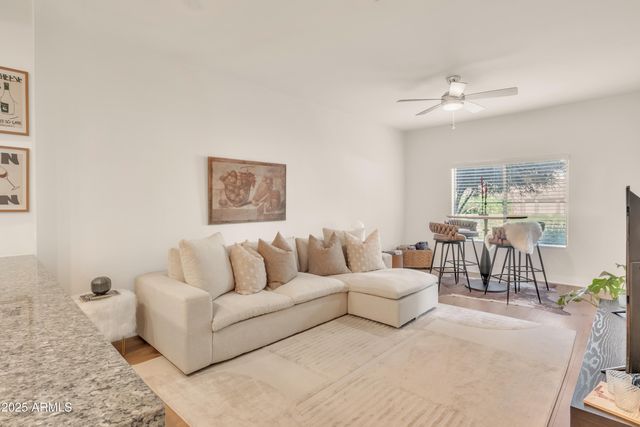 5450 E DEER VALLEY Drive 1004, Phoenix, AZ 85054