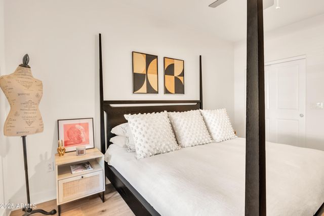 5450 E DEER VALLEY Drive 1004, Phoenix, AZ 85054