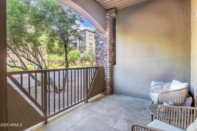 5450 E DEER VALLEY Drive 1004, Phoenix, AZ 85054