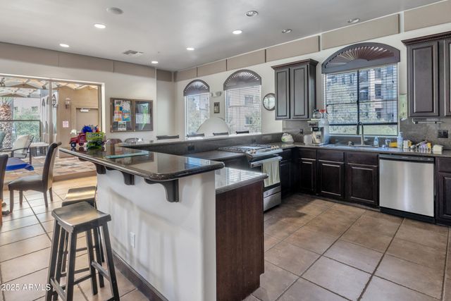 5450 E DEER VALLEY Drive 1004, Phoenix, AZ 85054