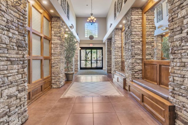 5450 E DEER VALLEY Drive 1004, Phoenix, AZ 85054