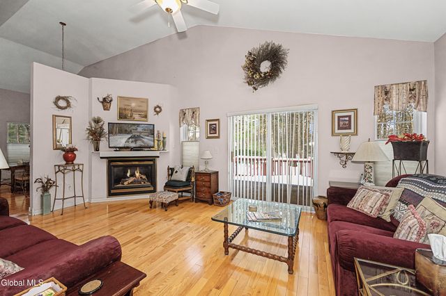 3 Donegal Way, Wilton, NY 12866