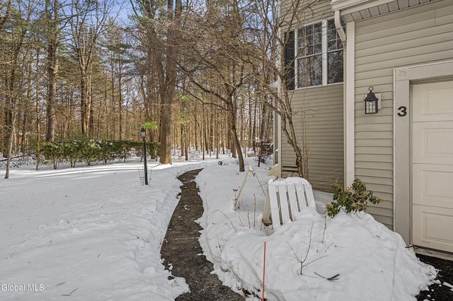 3 Donegal Way, Wilton, NY 12866