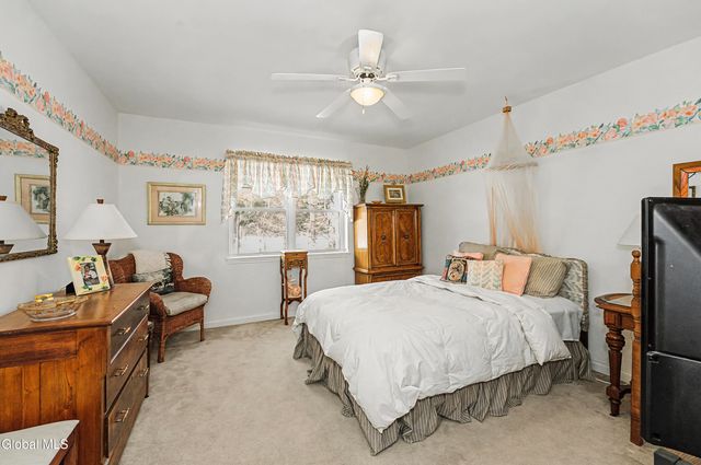 3 Donegal Way, Wilton, NY 12866